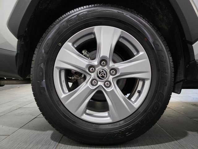 Used 2025 Toyota RAV4 XLE w/ Convenience Package AWD/4WD image 25