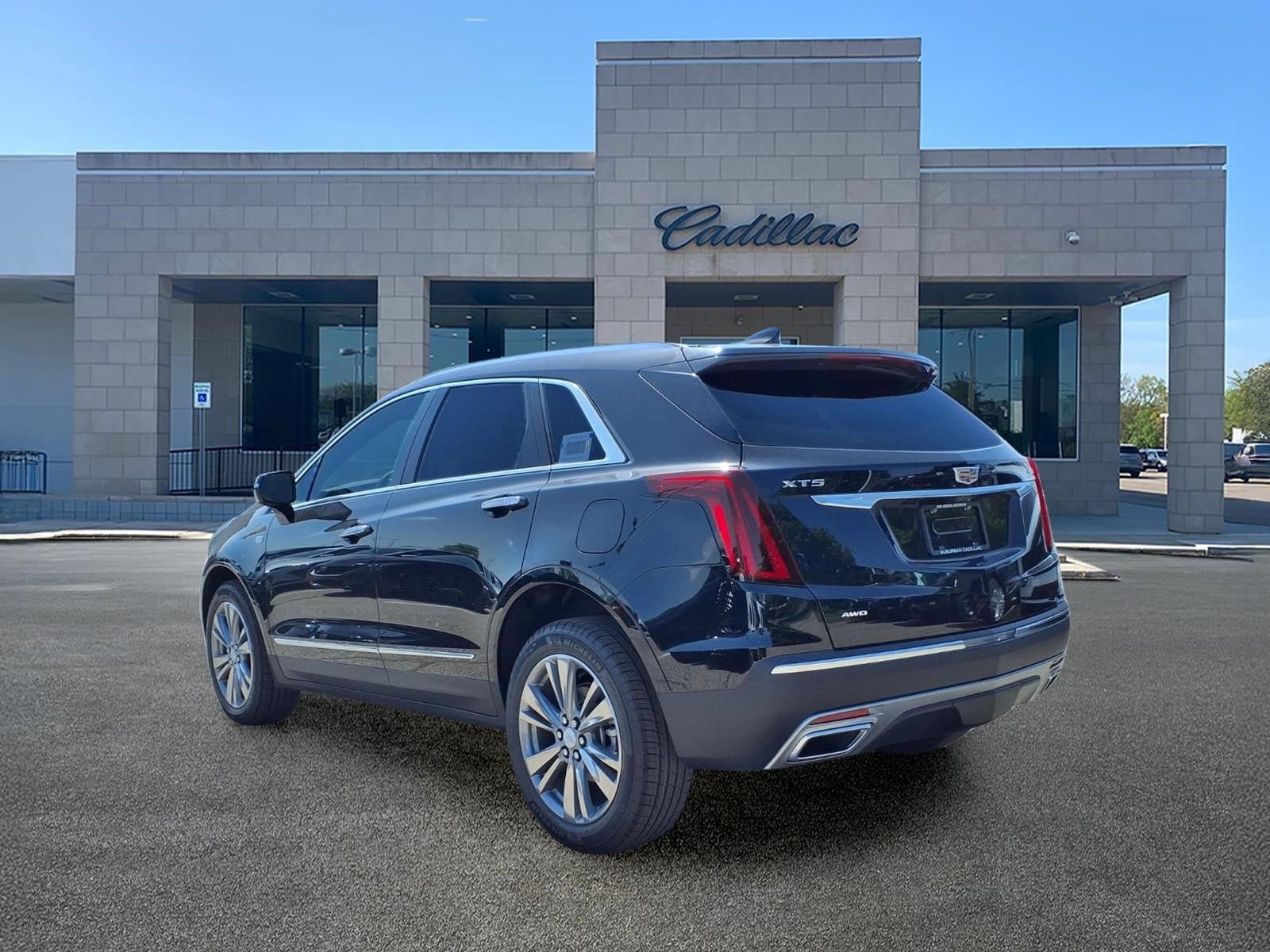 New 2026 Cadillac XT5 Premium Luxury w/ Driver Assist Package AWD/4WD image 6