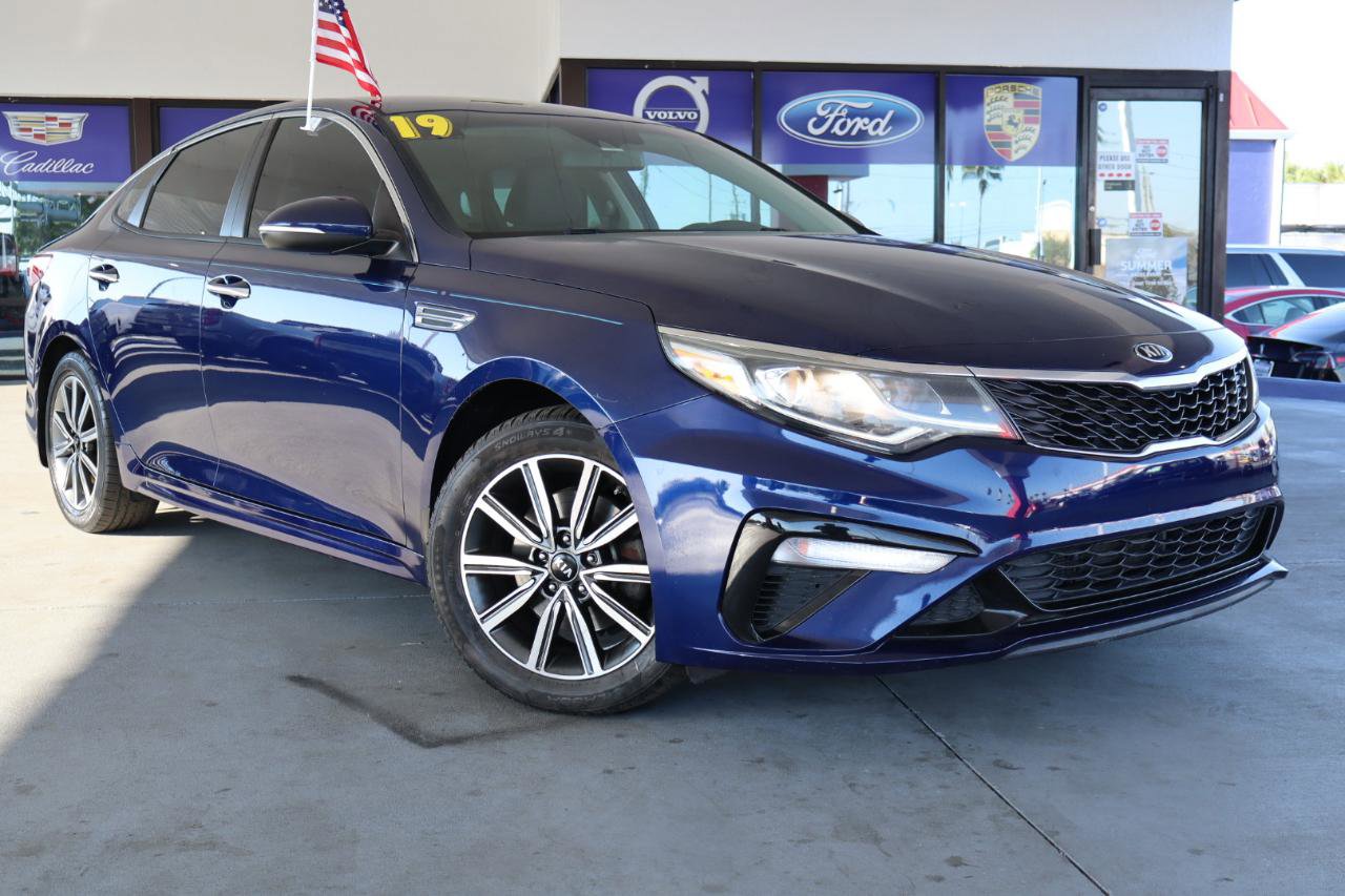 Used 2019 Kia Optima LX w/ LX 17" Wheel Package image 3