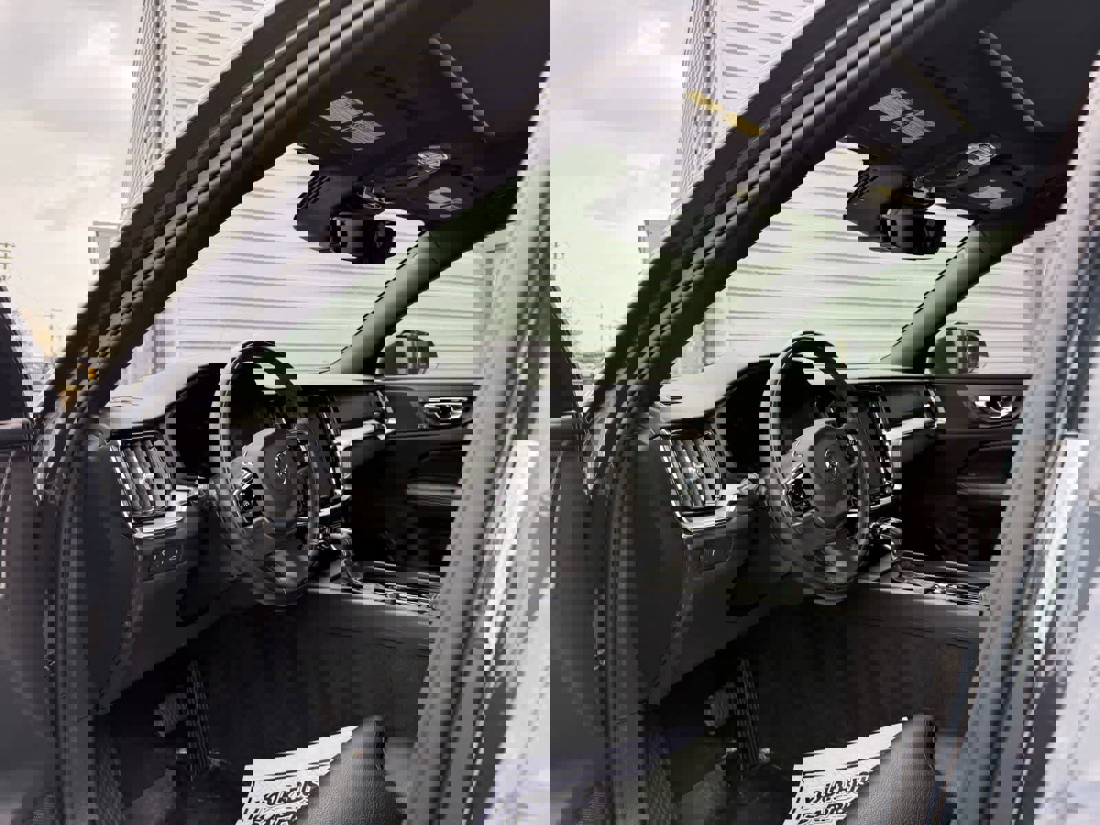 Used 2020 Volvo S60 T6 Momentum AWD/4WD image 5