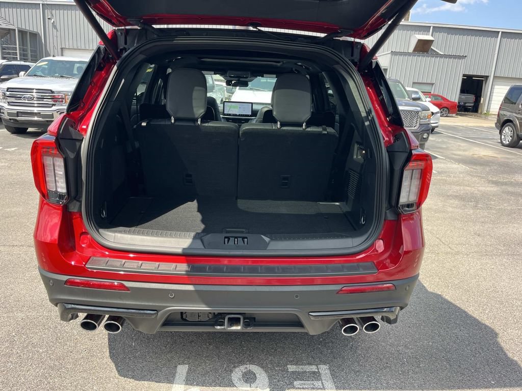 Used 2025 Ford Explorer ST w/ Sun And Sound Package AWD/4WD image 15
