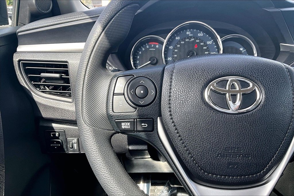 Used 2016 Toyota Corolla L FWD image 24