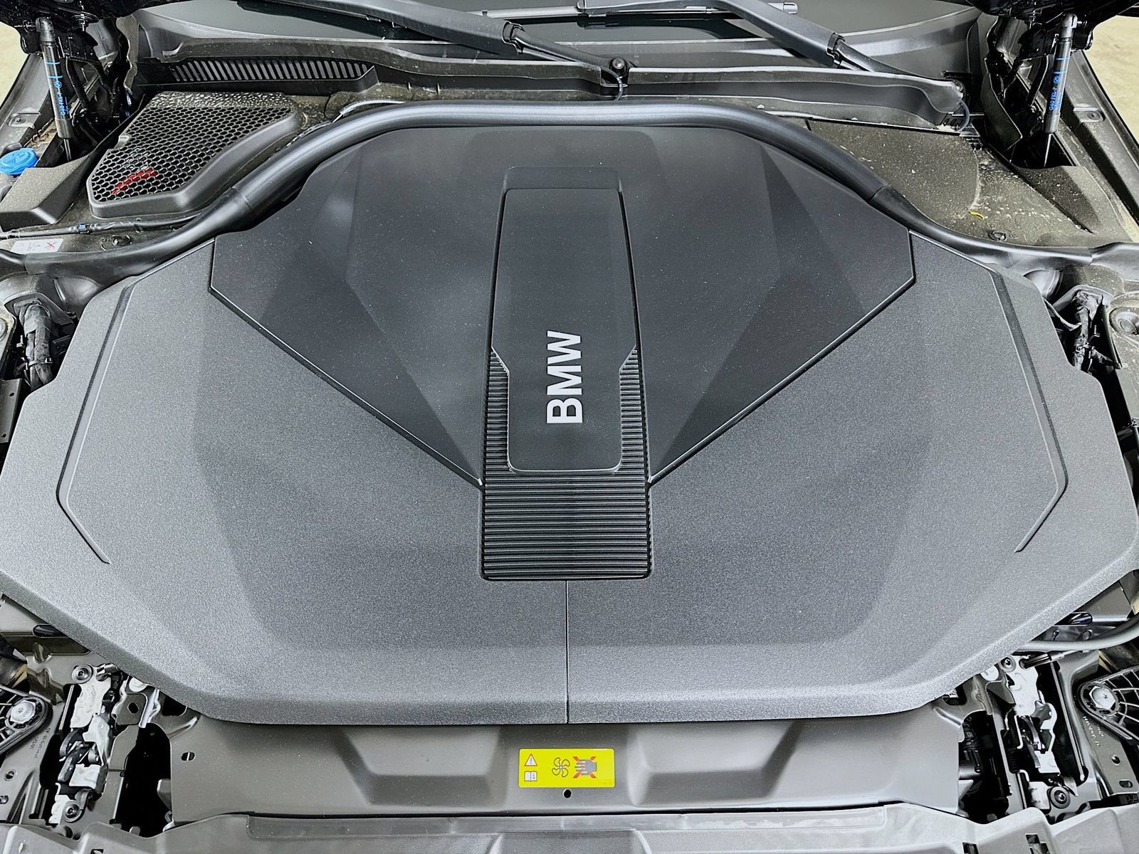 New 2026 BMW i5 eDrive40 w/ M Sport Package AWD/4WD image 13