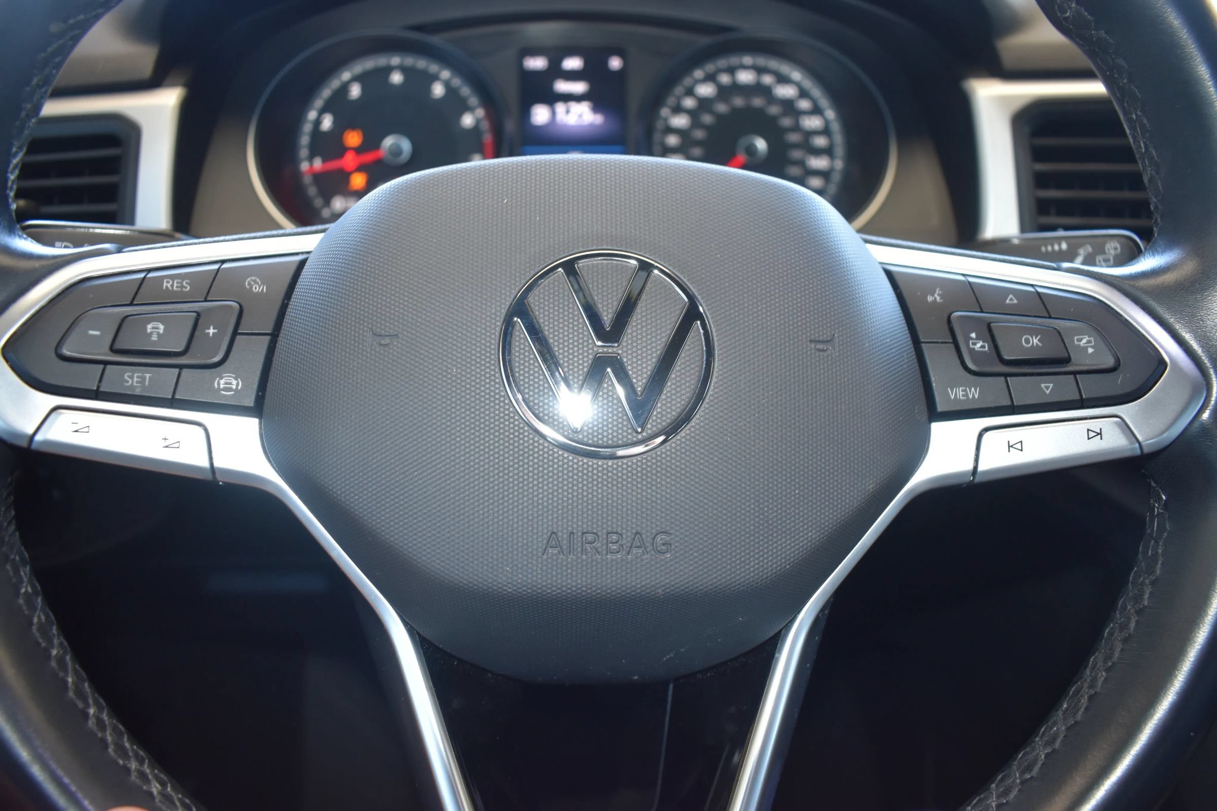 Used 2020 Volkswagen Atlas Cross Sport SE w/ Panoramic Sunroof Package AWD/4WD image 10