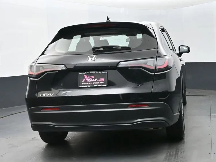 Used 2025 Honda HR-V LX image 8