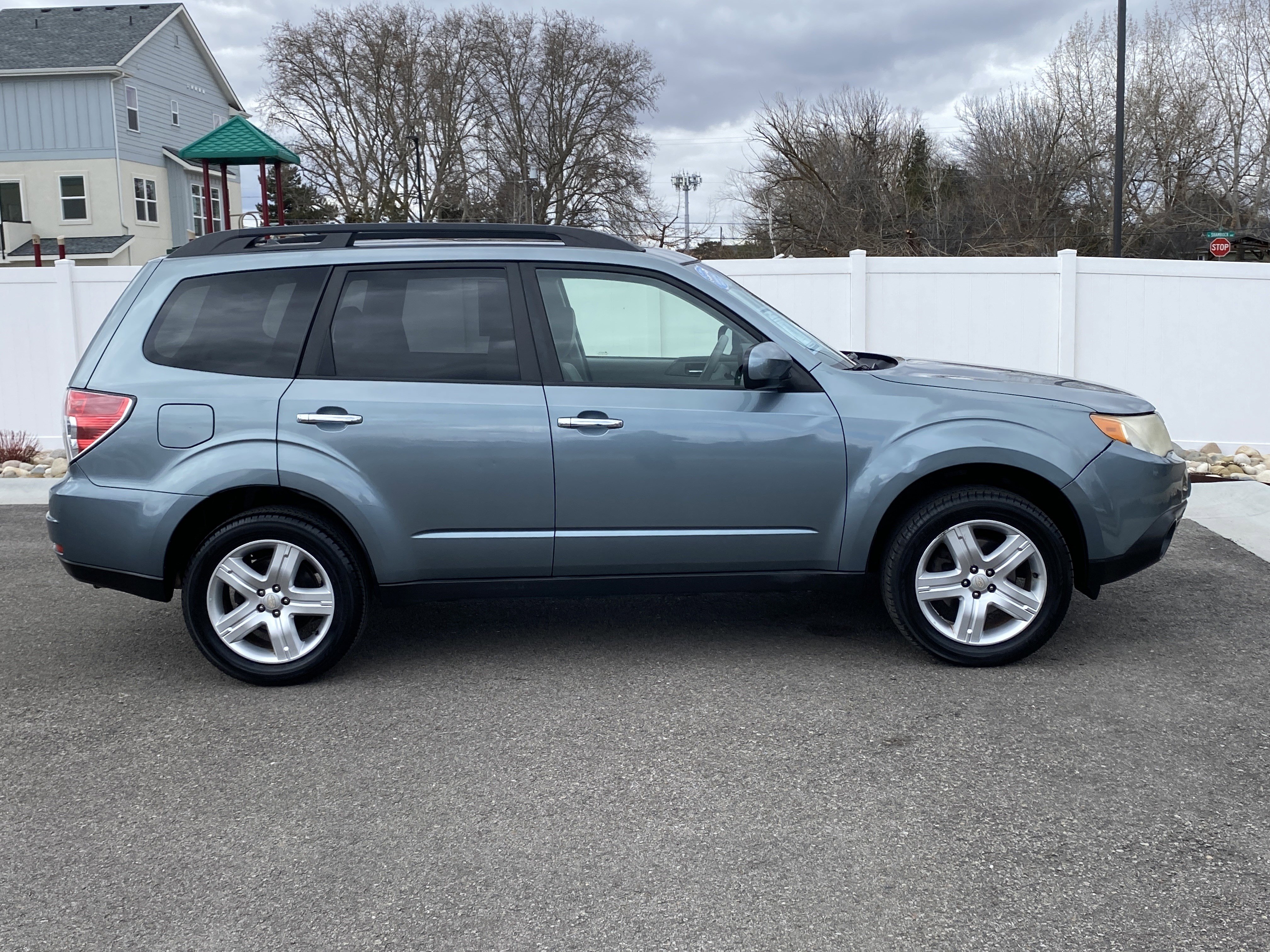Used 2010 Subaru Forester 2.5X Premium image 7