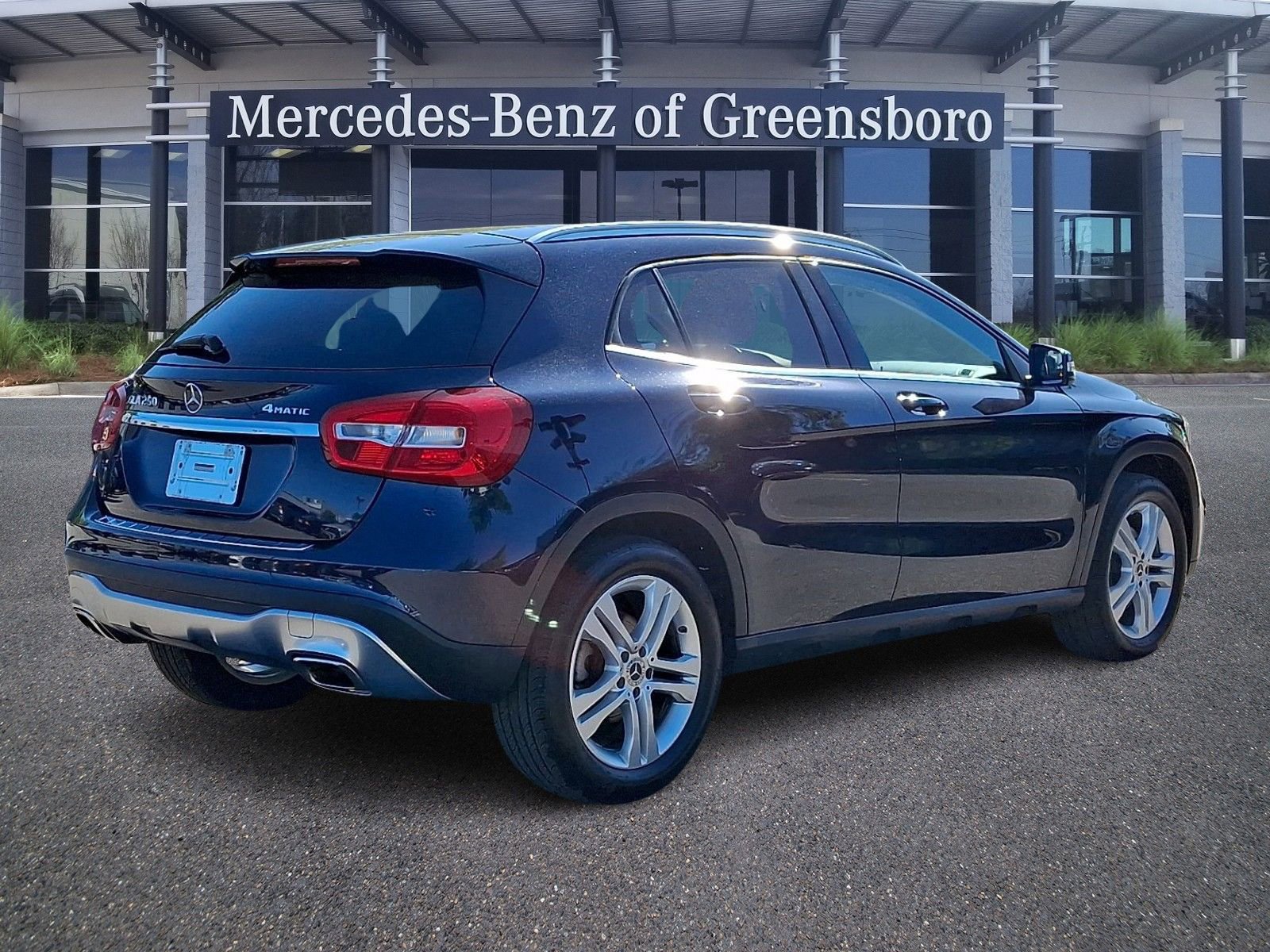 Used 2018 Mercedes-Benz GLA 250 4MATIC image 4