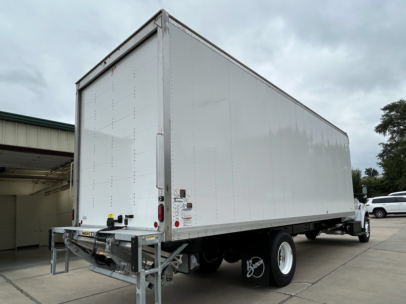 New 2027 Ford F750 2WD Regular Cab Super Duty image 5