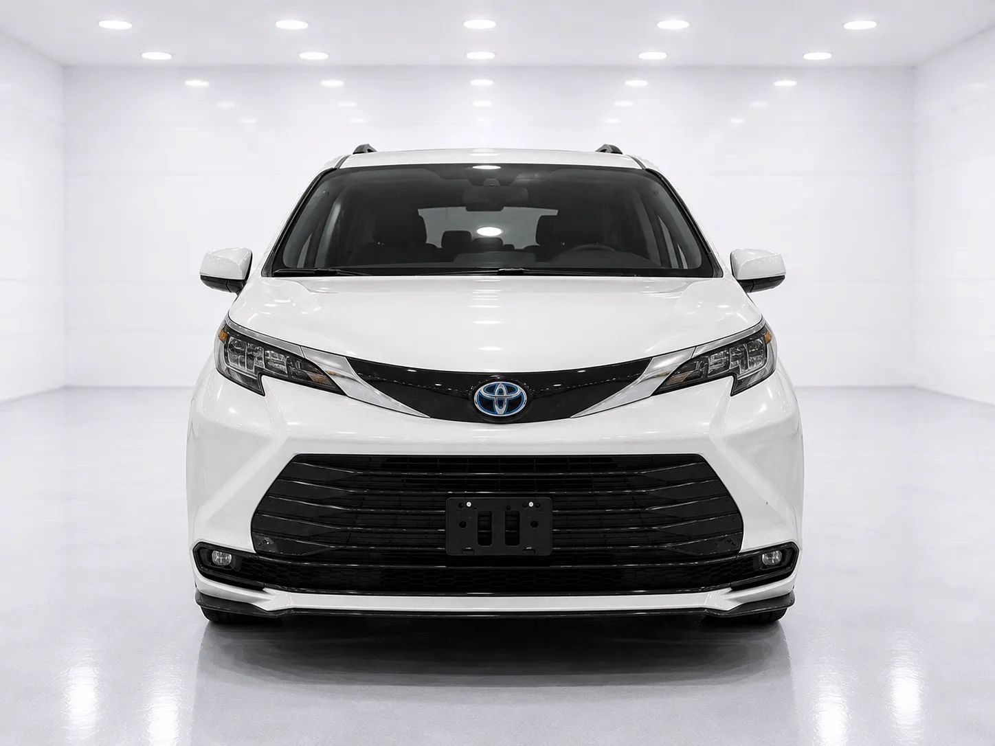 Used 2023 Toyota Sienna LE AWD/4WD image 8
