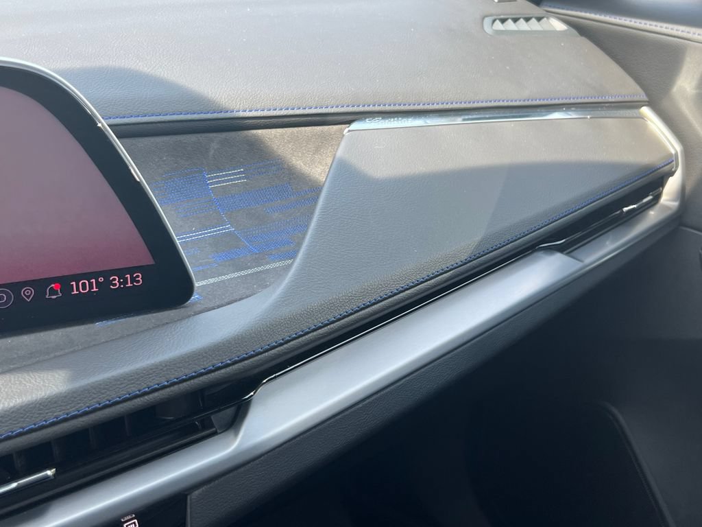 Certified 2024 Cadillac XT4 Sport AWD/4WD image 32