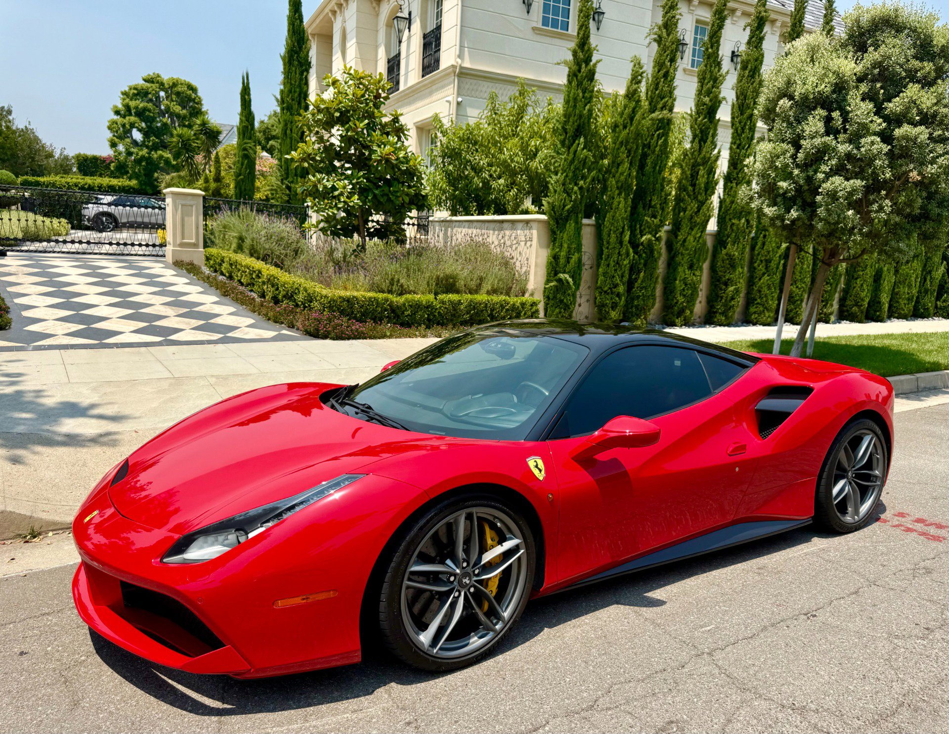 Used 2016 Ferrari 488 GTB image 3