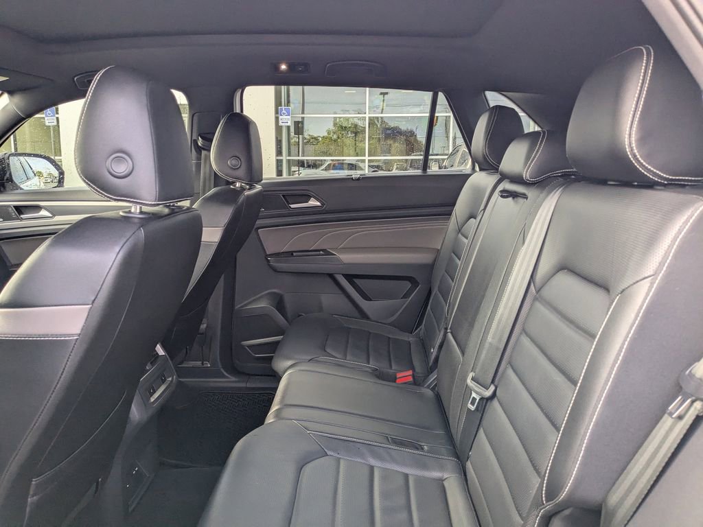 Used 2021 Volkswagen Atlas Cross Sport SEL Premium image 13