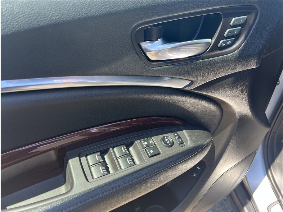 Used 2016 Acura MDX SH-AWD w/ Technology Package image 16