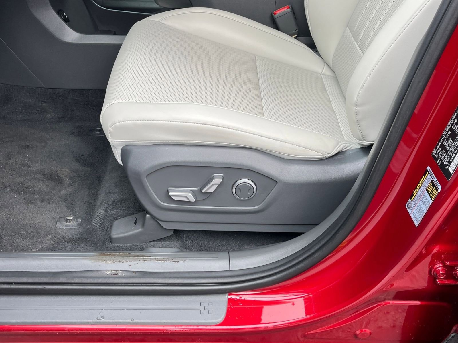 Used 2025 Hyundai Santa Fe SEL image 24