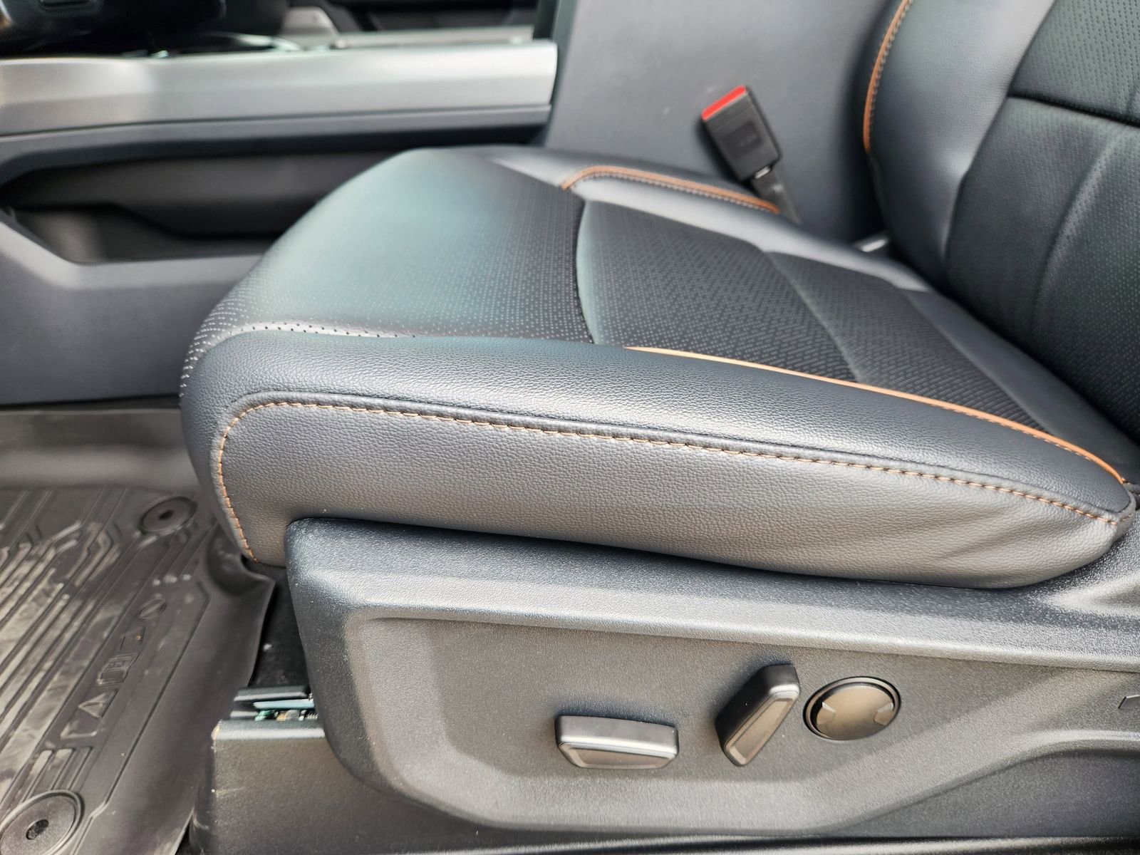 New 2026 Ford F250 Lariat w/ Tremor Off-Road Package image 21