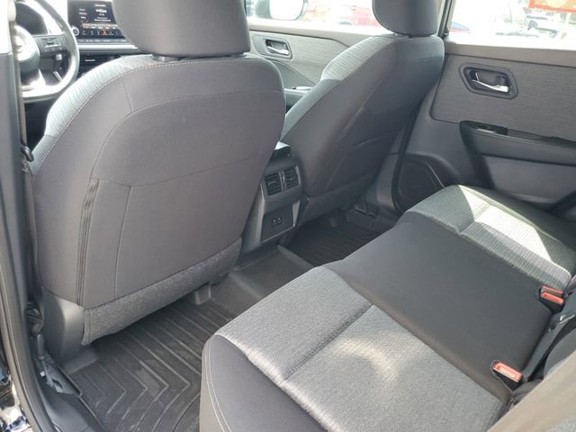 Certified 2023 Nissan Rogue SV image 29