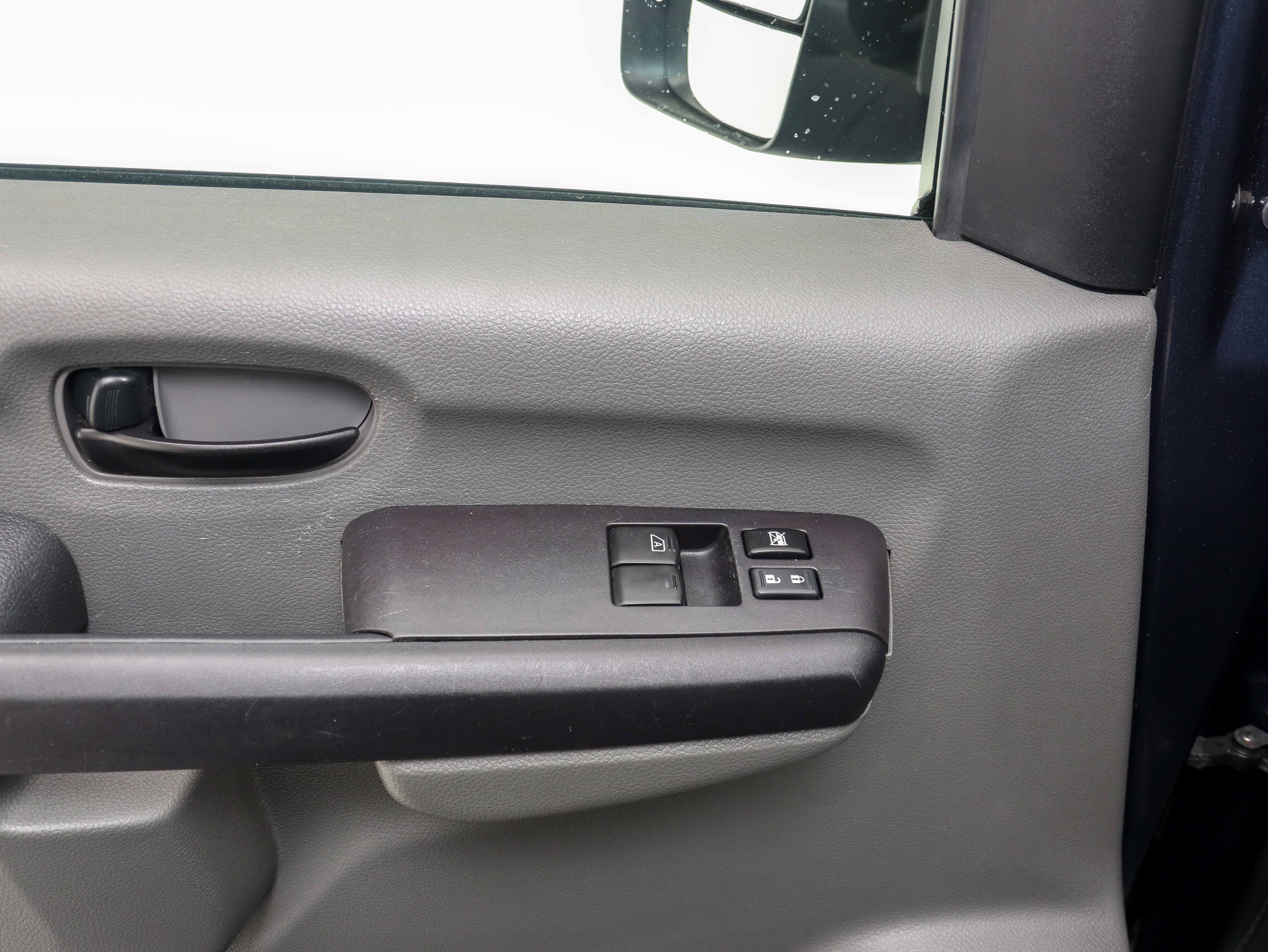 Used 2018 Nissan NV 3500 SV w/ Navigation Package image 22