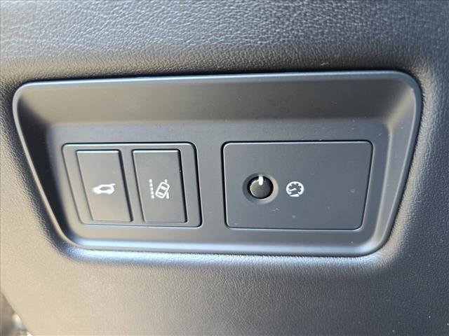 Used 2017 Land Rover Range Rover Long Wheelbase Supercharged image 25