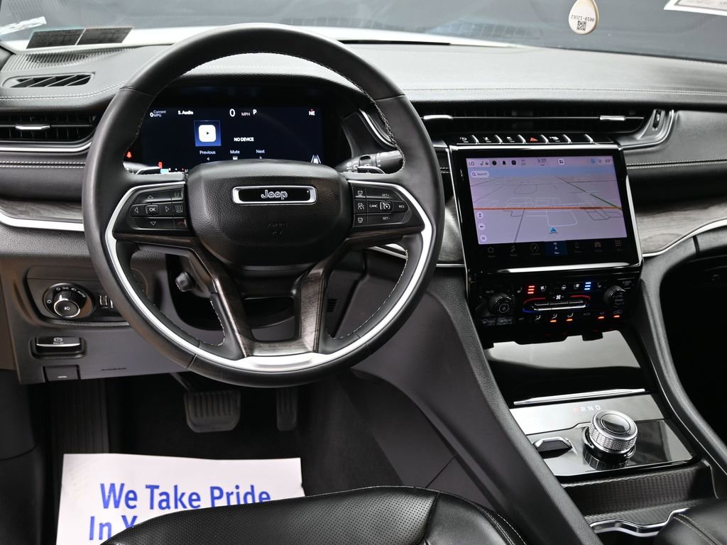 Used 2024 Jeep Grand Cherokee L Limited w/ Luxury Tech Group II image 34