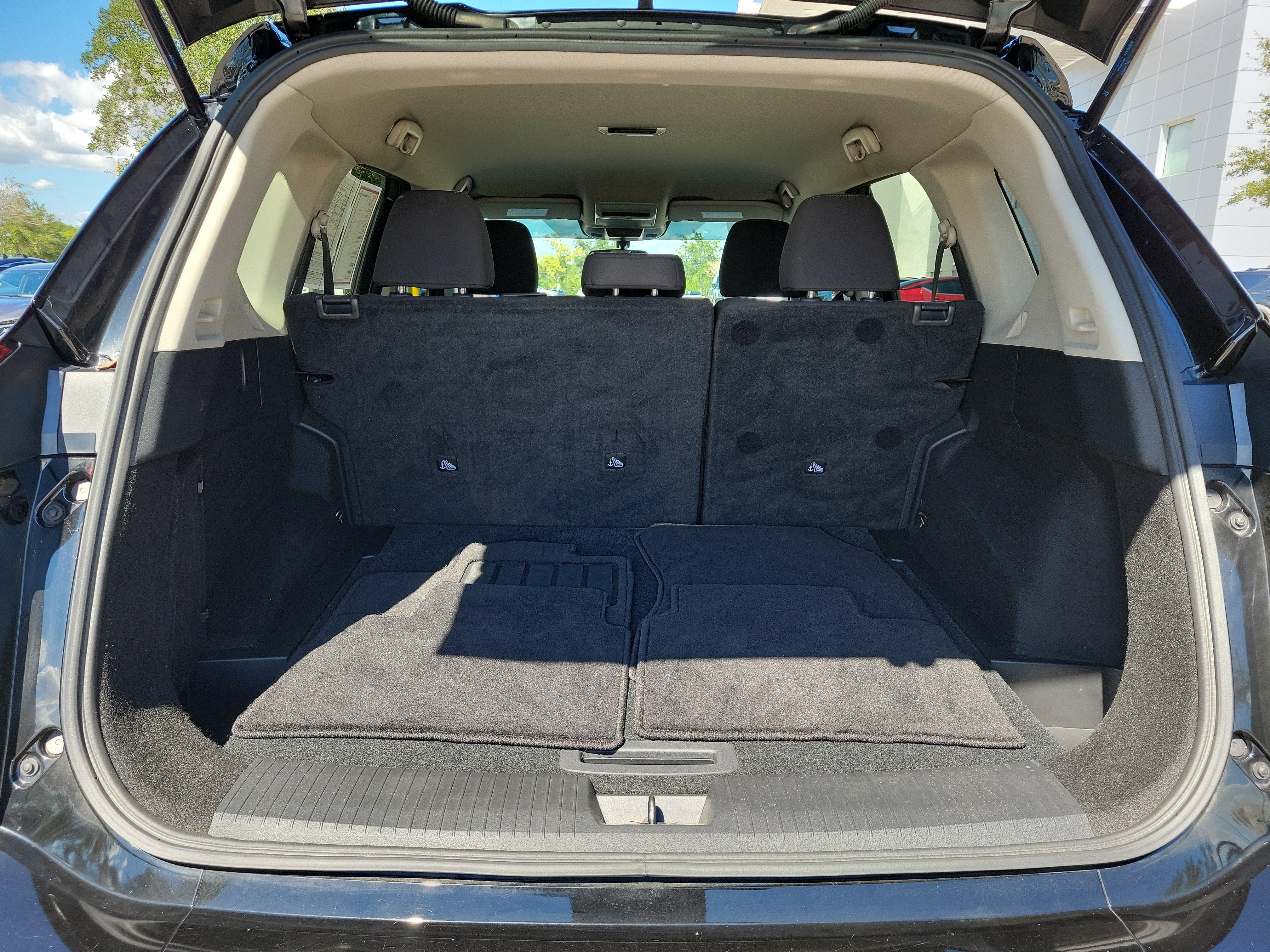 Certified 2024 Nissan Rogue S FWD image 12