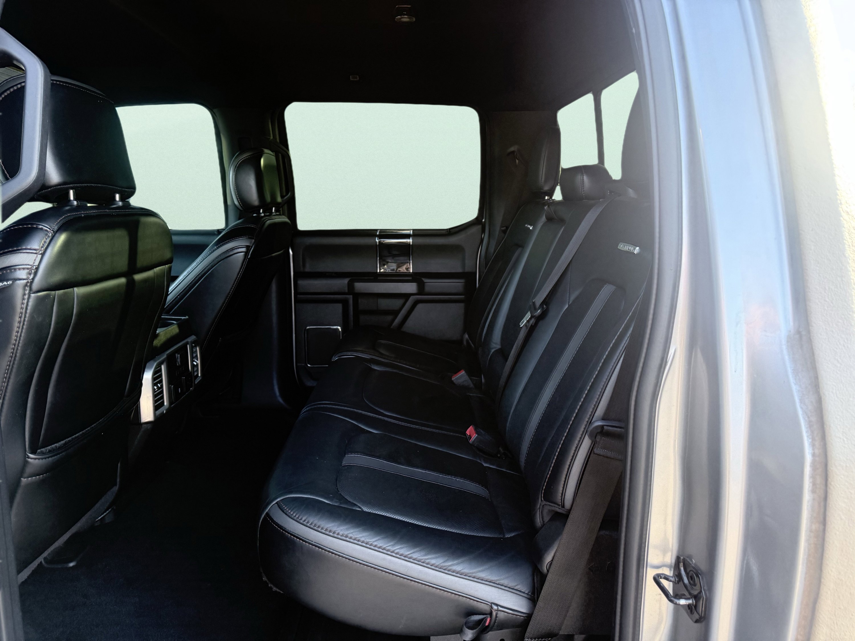 Used 2020 Ford F350 Platinum image 35