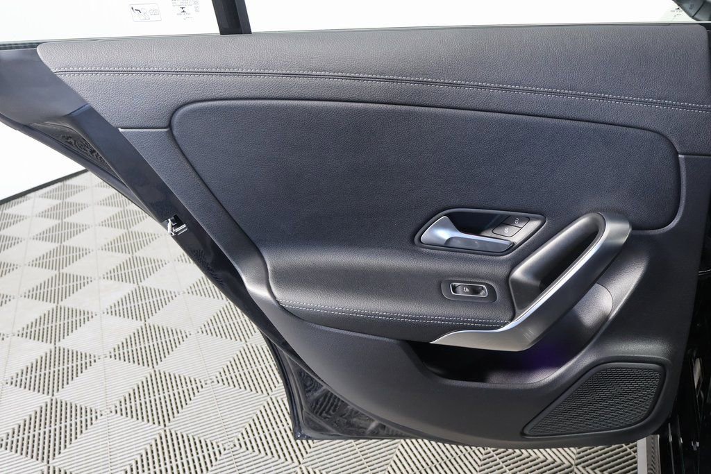 Used 2022 Mercedes-Benz CLA 35 AMG 4MATIC image 13
