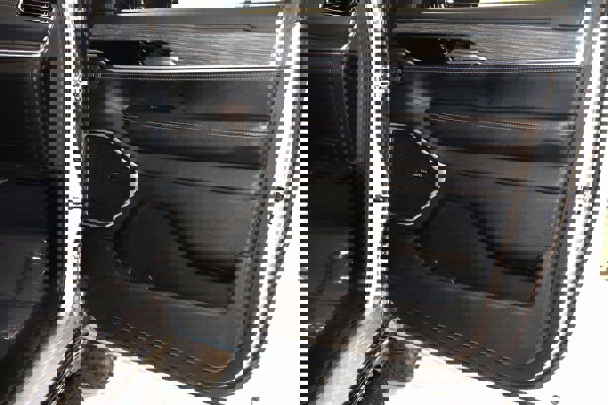 Used 2024 Jeep Wagoneer L Series II w/ Flexible Seating Group image 57