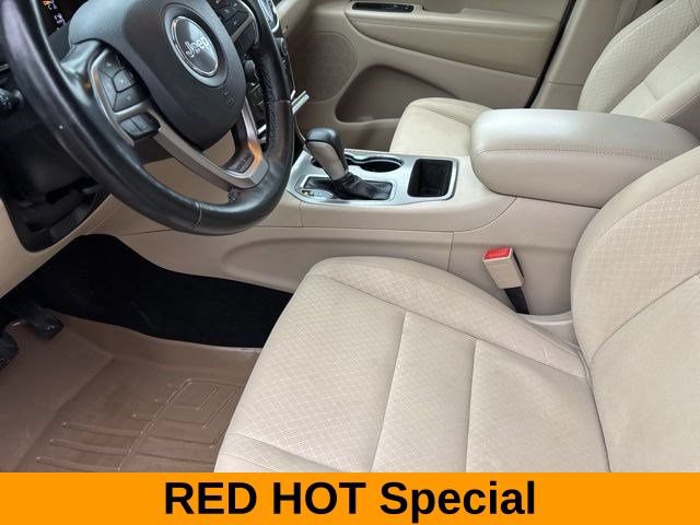 Used 2022 Jeep Grand Cherokee Laredo E w/ Security & Convenience Group AWD/4WD image 11