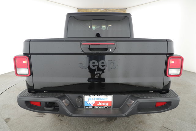 New 2025 Jeep Gladiator Sport image 4