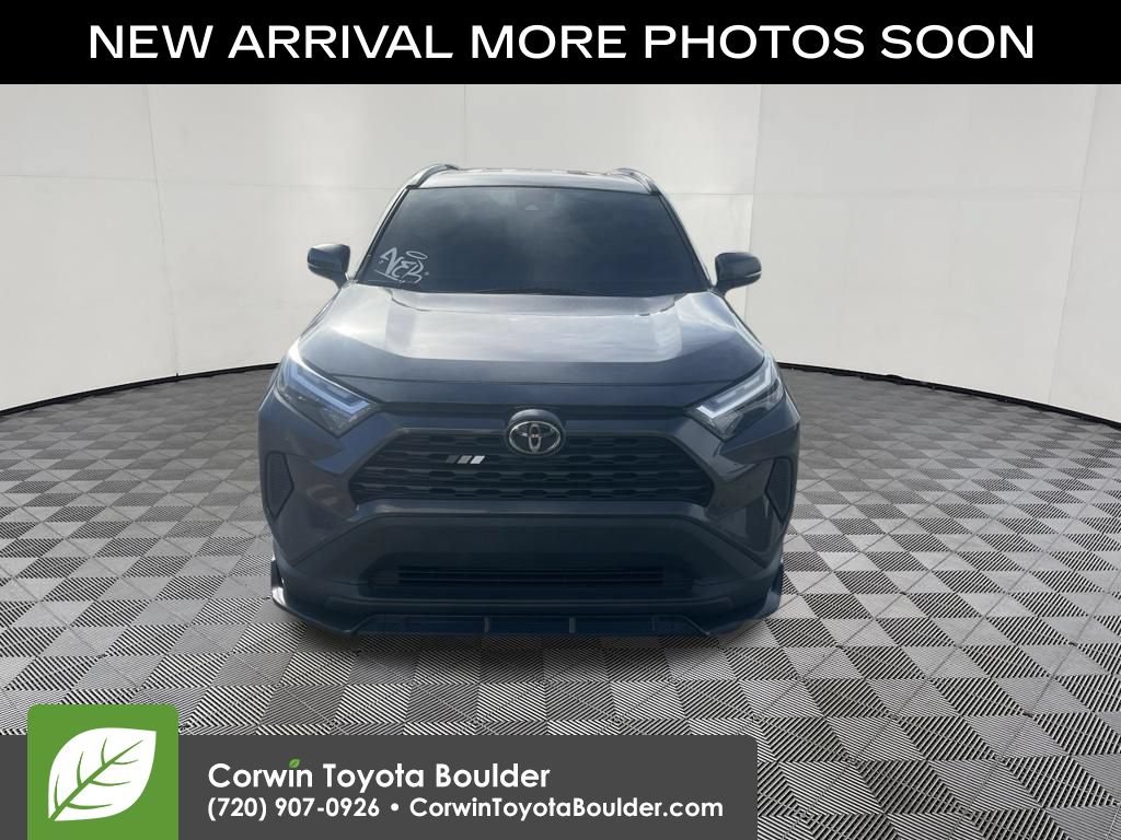 Used 2022 Toyota RAV4 XLE AWD/4WD image 2