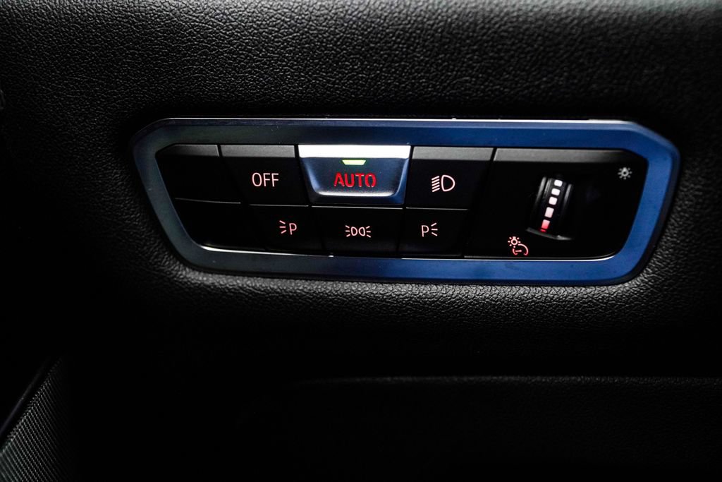 Used 2022 BMW X5 M50i AWD/4WD image 32