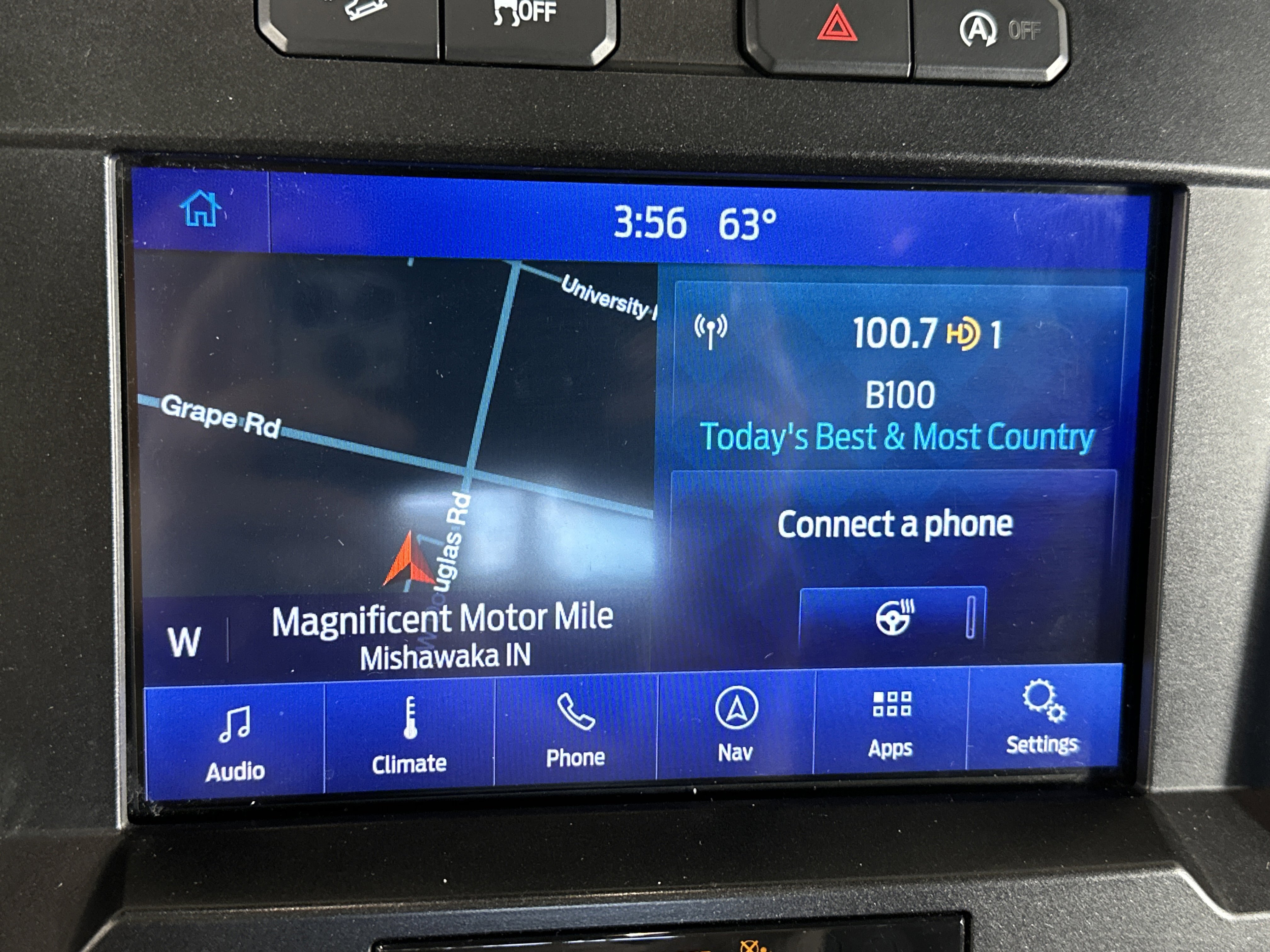 Used 2019 Ford F150 Lariat w/ Equipment Group 502A Luxury image 21