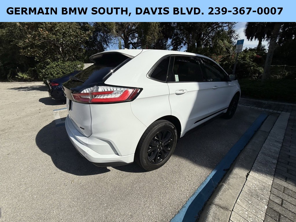 Used 2022 Ford Edge SE w/ Black Appearance Package image 11