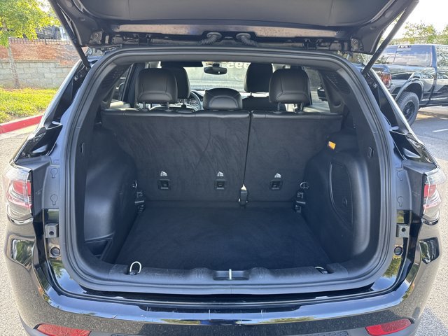 Certified 2023 Jeep Compass Latitude w/ Sun and Sound Group AWD/4WD image 21