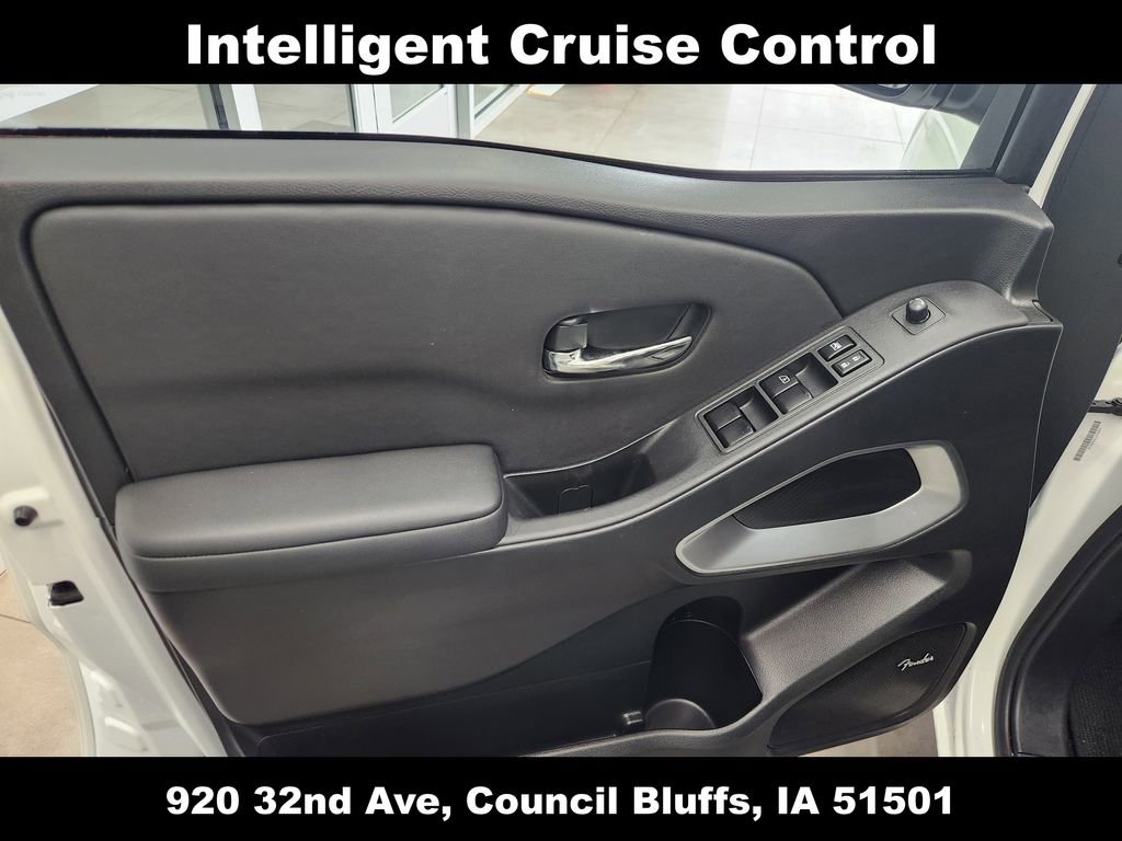 Used 2024 Nissan Frontier SV w/ SV Convenience Package image 16