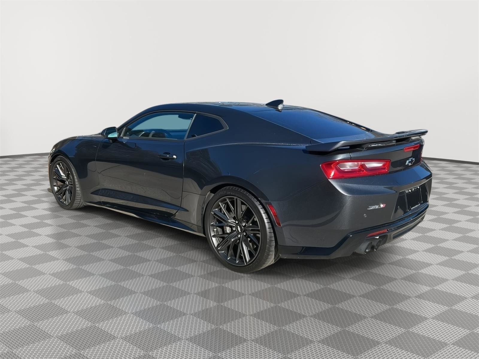 Used 2018 Chevrolet Camaro ZL1 image 3