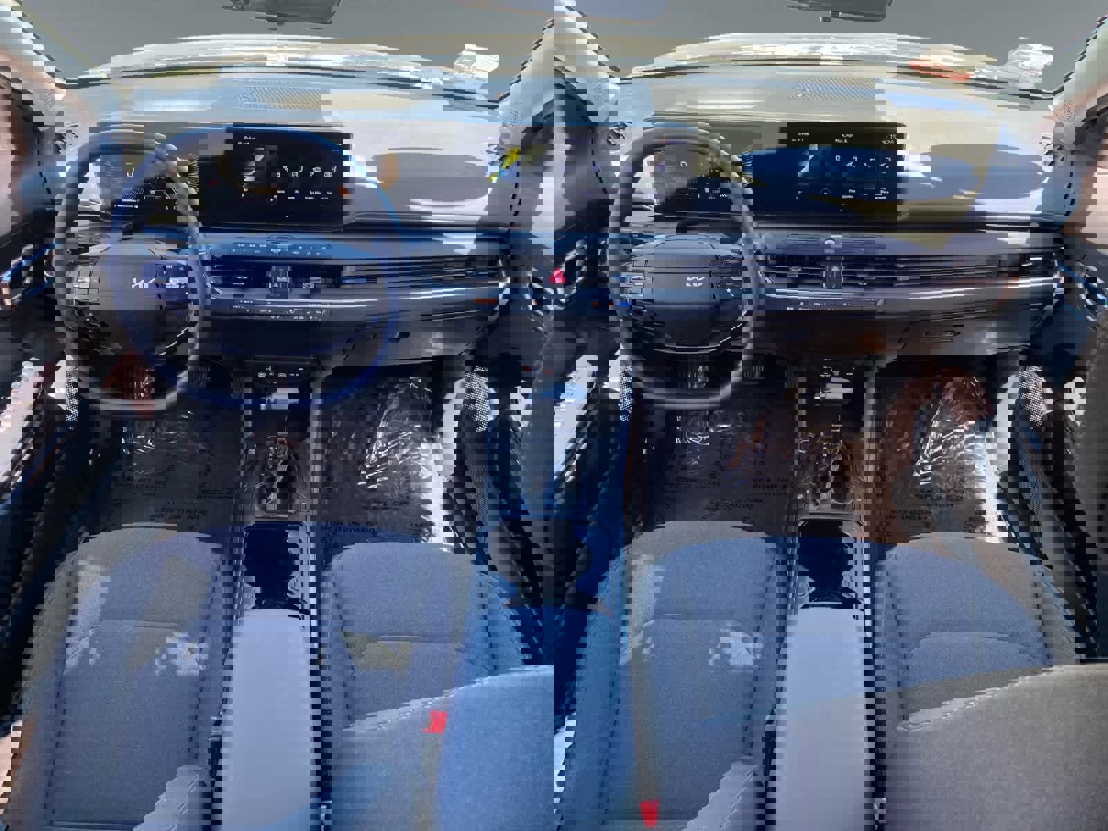 Used 2025 Kia K4 LXS image 10