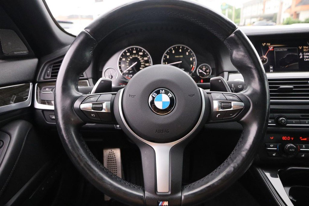 Used 2016 BMW 550i xDrive Sedan AWD/4WD image 12