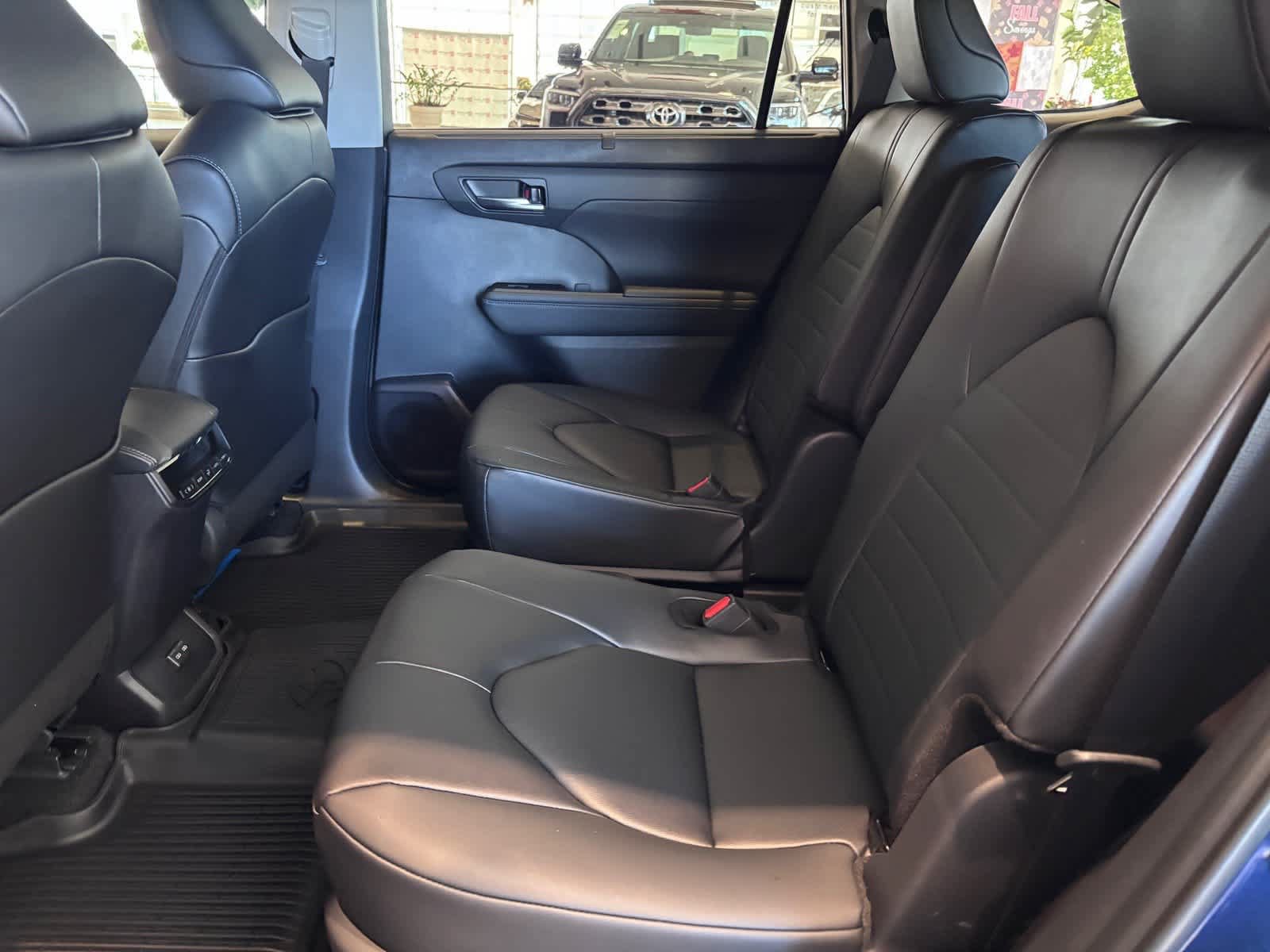 New 2026 Toyota Highlander XLE AWD/4WD image 10