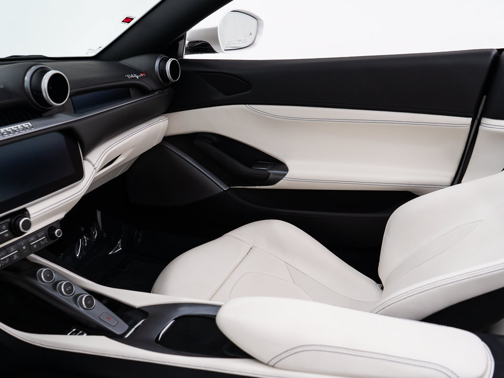 Used 2023 Ferrari Portofino M RWD image 33