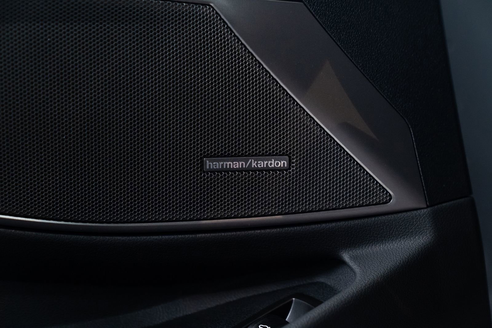 Used 2025 BMW M3 Competition image 18