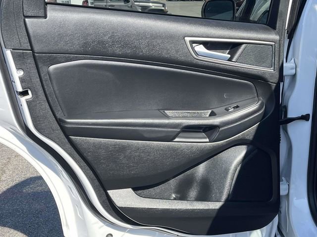 Used 2024 Ford Edge SEL image 16