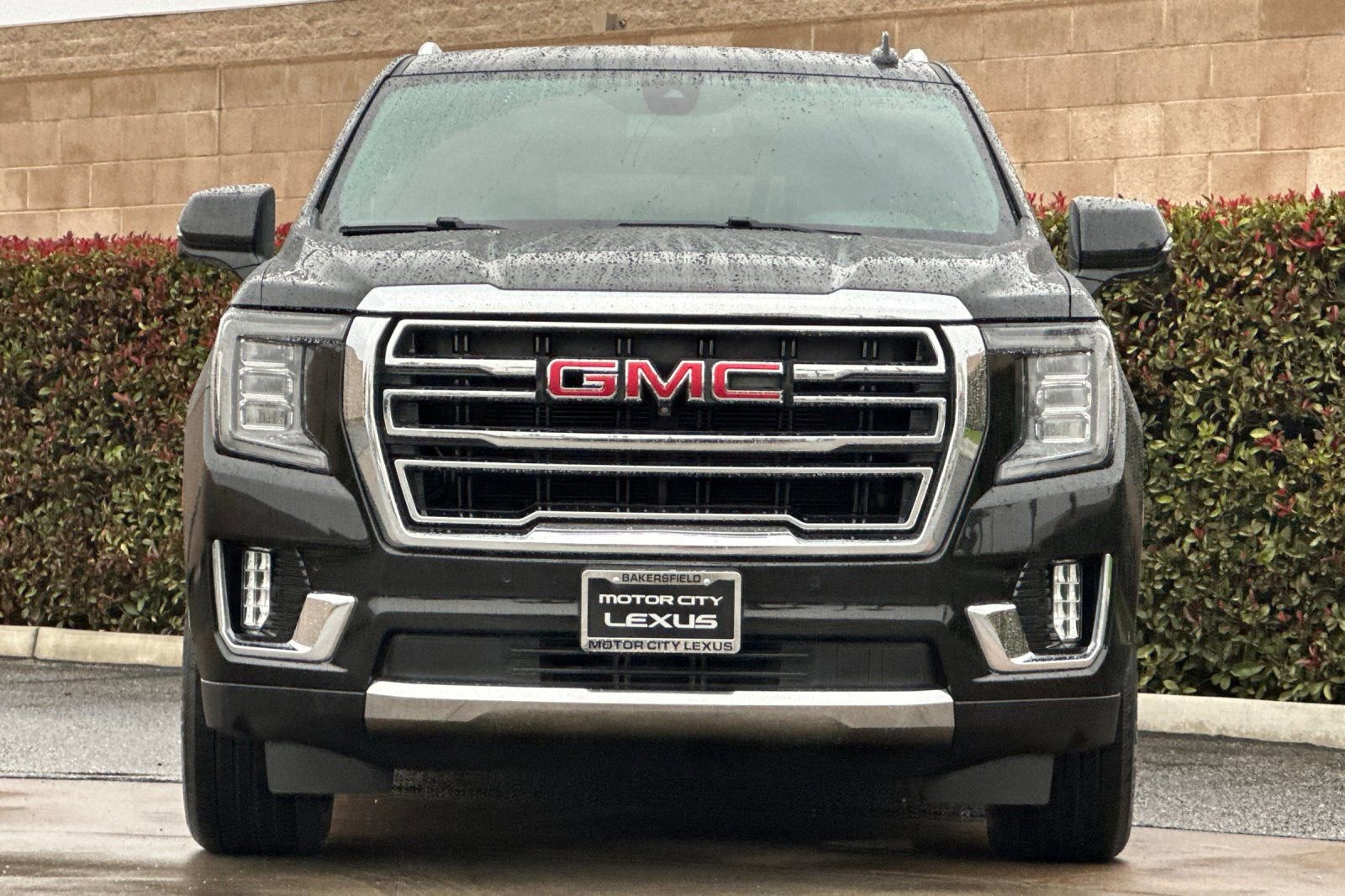 Used 2021 GMC Yukon SLT w/ Rear Media and Nav Package image 9