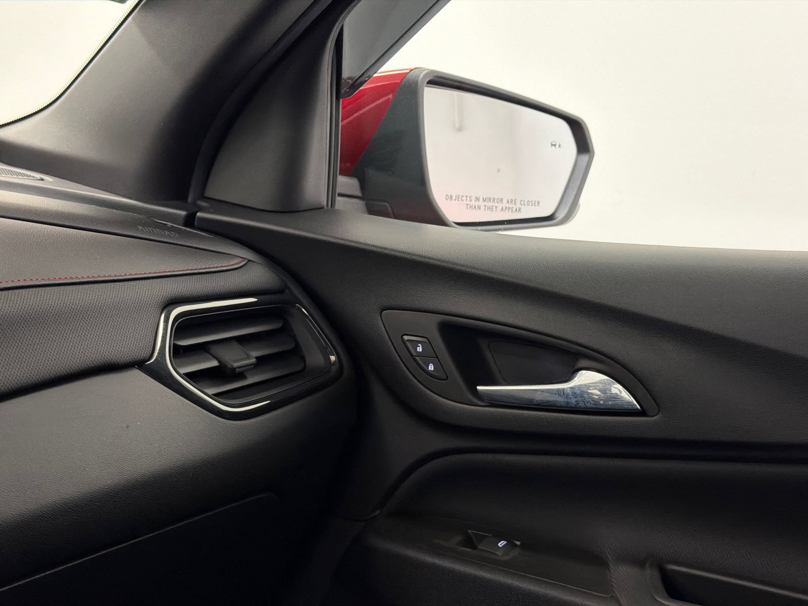 Used 2023 Chevrolet Equinox RS FWD image 32