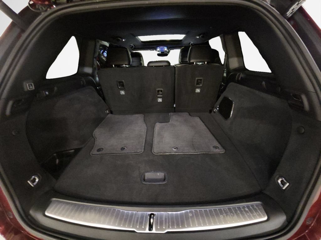 Used 2024 Jeep Grand Cherokee Overland w/ Luxury Tech Group IV AWD/4WD image 25