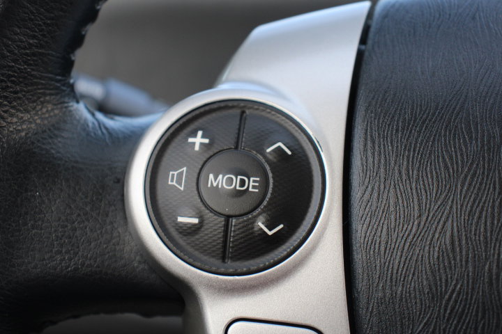 Used 2013 Toyota Prius V Five FWD image 22