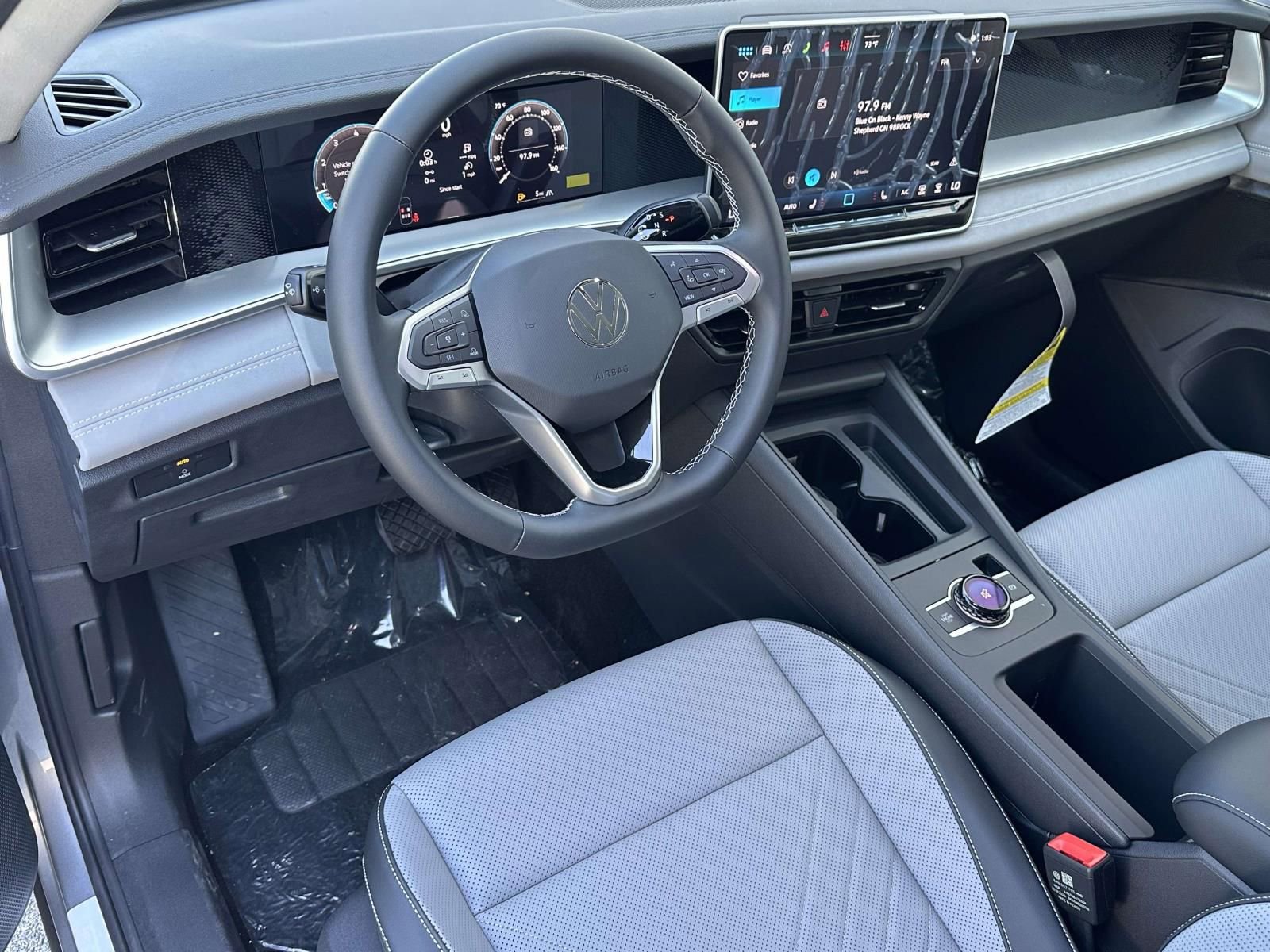 New 2026 Volkswagen Tiguan SE image 10