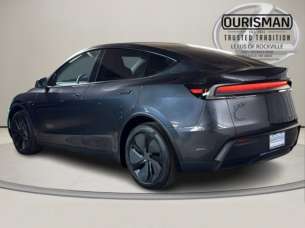 Used 2026 Tesla Model Y 2WD image 7