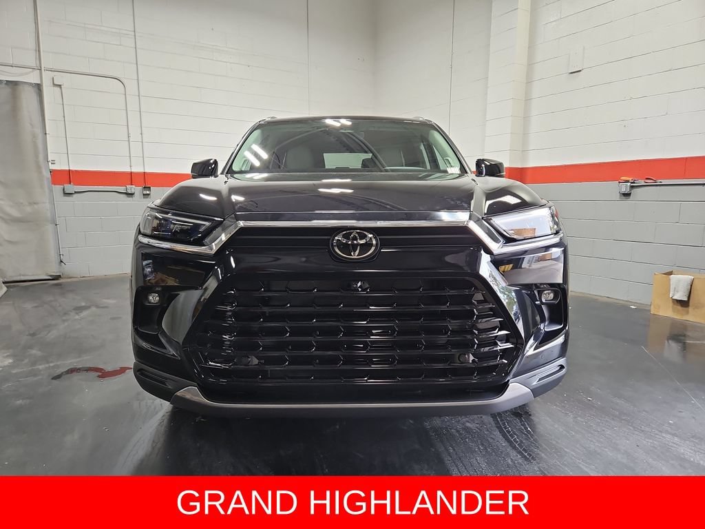 New 2026 Toyota Grand Highlander AWD image 2