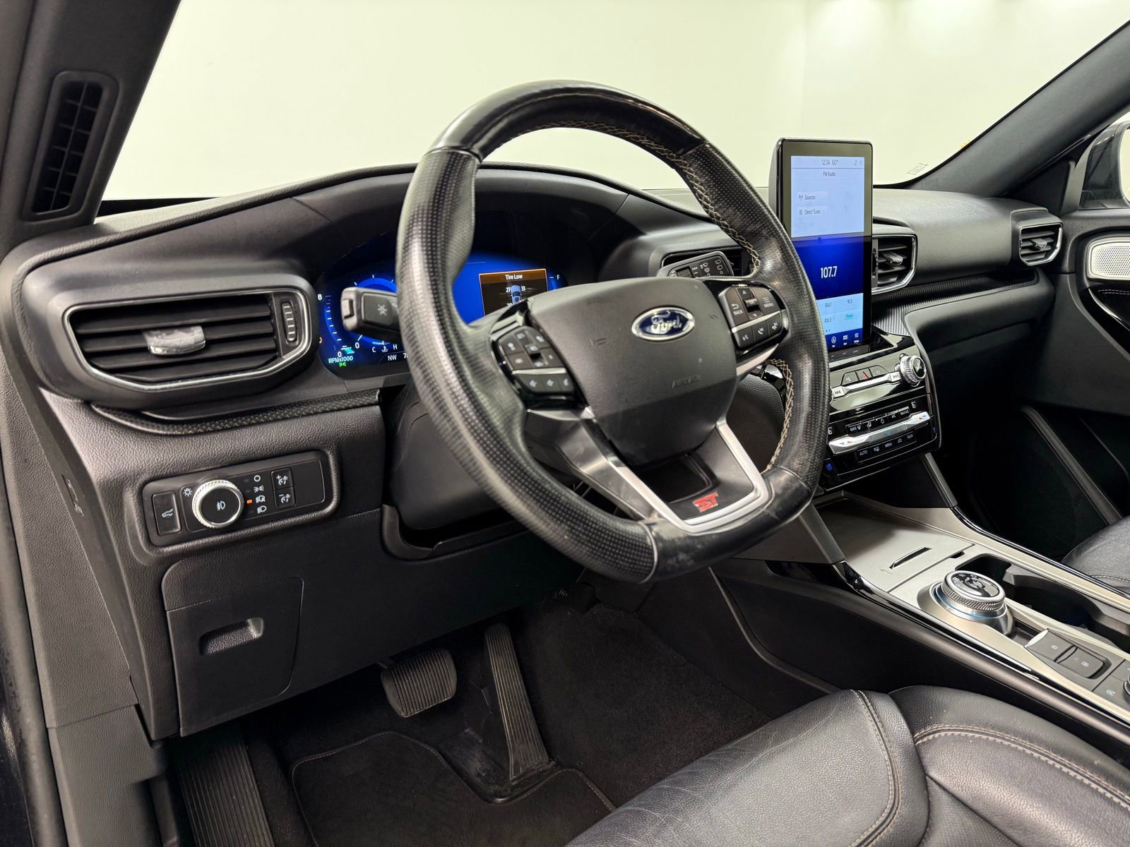 Used 2021 Ford Explorer ST w/ Equipment Group 401A image 15